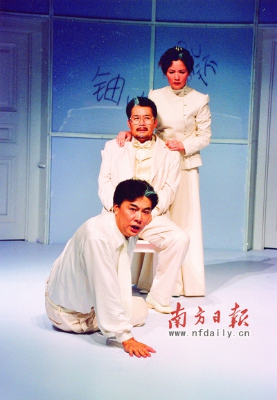 靠精湛的表演和厚重的台词，《哥本哈根》征服了观众。                 周游 摄