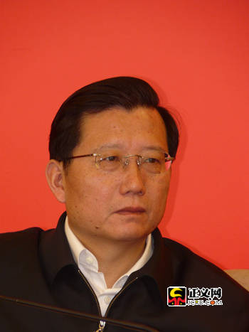 强卫代表:玉树重建体现人民代表大会制度优势