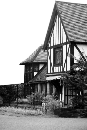 《外滩》姊妹篇《西郊传奇》昨开机