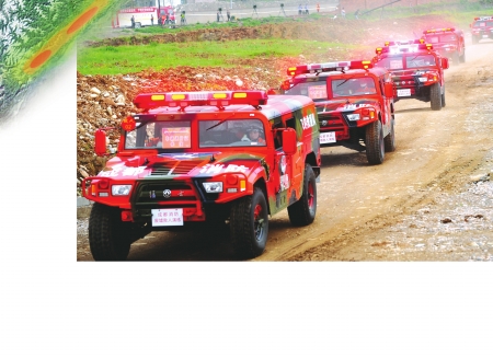 飞豹突击队猛士疾驰灾区