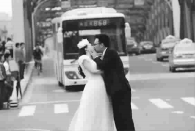 马路上婚纱照_马路上交通标志