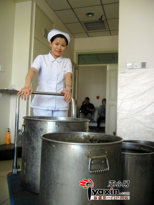 新疆维吾尔自治区中医院皮肤科护士:提八公斤