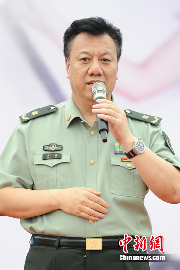 晟瑶发片秀完美歌艺 歌唱家阎维文刘斌捧场(图