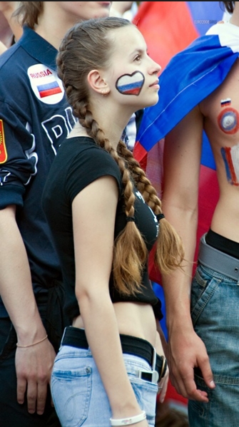 俄罗斯小美女球迷