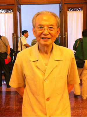 预告18日1030胡乔木同志之女胡木英秘书黎虹做客访谈