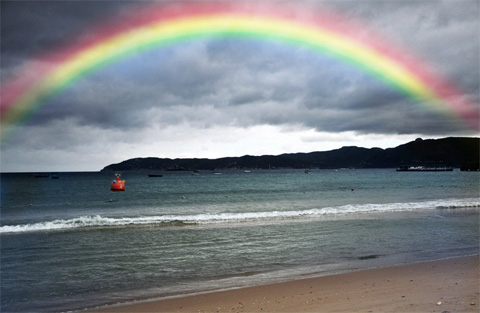 彩虹为什么是弯的