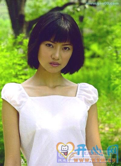 《搜索》热映 主演高圆圆早年青涩旧照曝光