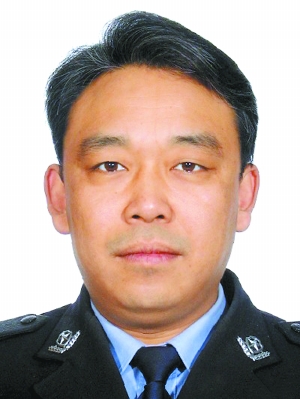 本报讯(记者 侯莎莎)今天凌晨,记者从市公安局证实,市公安局燕山分局