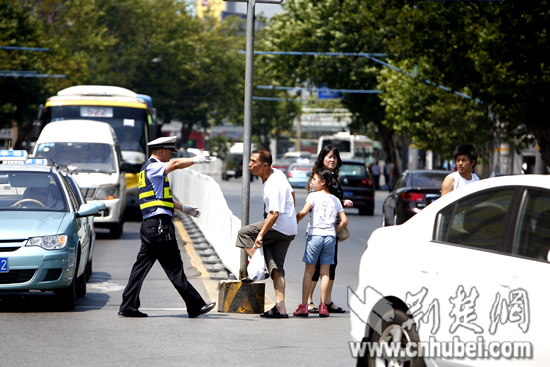 违章GDP贡献_违章处理图片