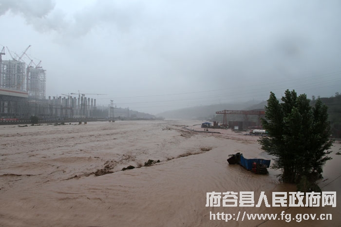 陕西府谷特大暴雨受灾严重 官方紧急组织抢险救灾