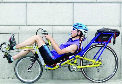 躺车是自行车的一种,顾名思义,就是躺着骑的自行车.