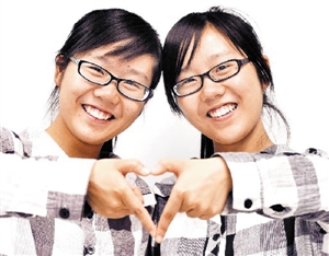 南京双胞胎姐妹高考 同分数同被港大录取