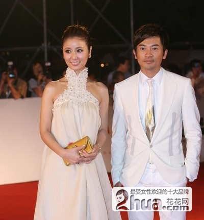 传苏有朋出柜 曾和赵薇现场接吻