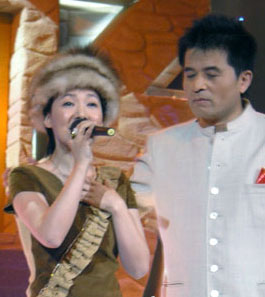 毕福剑和周彦宏 (资料图)