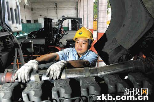 百余湖北人在穗获见义勇为奖 被赞湖北大侠