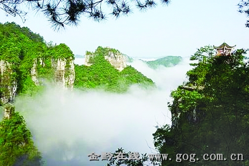 县旅游局获悉,中秋,国庆八天长假期间,施秉云台山风景区将免收门票