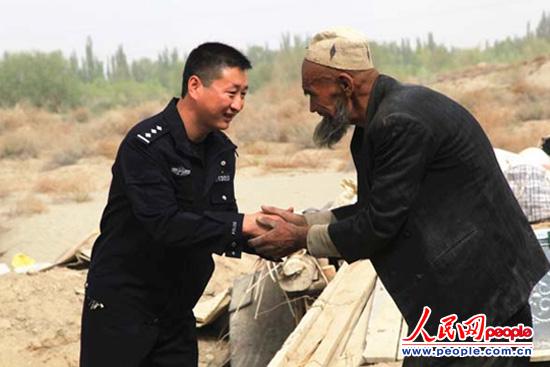 最美警察:新疆喀什市巴楚县公安局阿克萨克马