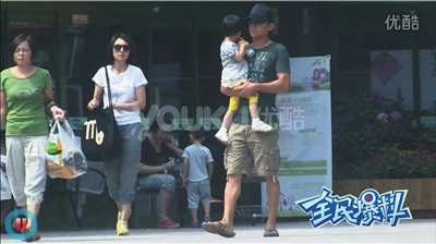 <em>夏雨</em>袁泉<em>女儿</em>首度曝光_资讯频道_凤凰网