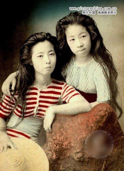 日本超保守的美女美女禅泳装坐图片