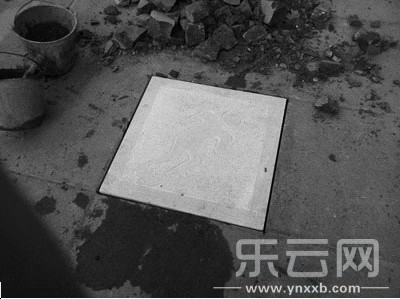 [道路改造]施工方案变动 昆明一道路上20余块新