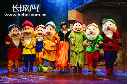 儿童剧《三只小猪》《白雪公主》 陪你过十一_资讯频道_凤凰网