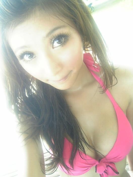 台湾女星赖滢羽457张裸照疯传