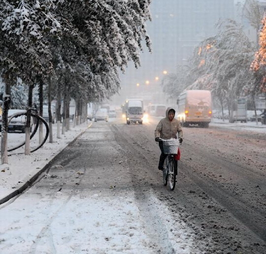 吉林、内蒙古出现降雪天气 部分机场关闭