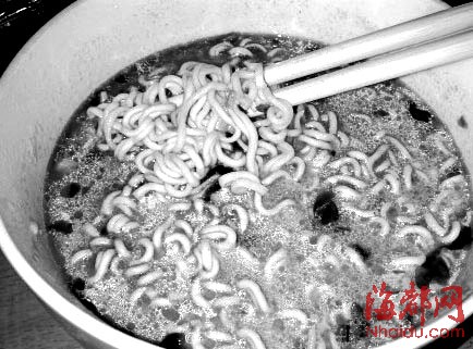 奶粉泡方便面有人说很好吃