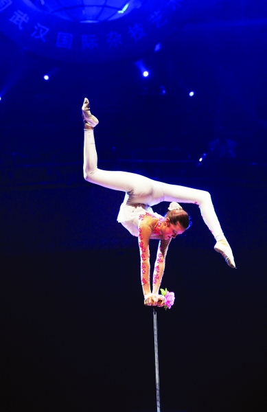 来自墨西哥的少儿<em>杂技</em>节目《手技》