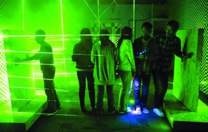 熟人组织玩游戏 助宅男<em>宅女相亲</em>_资讯频道_凤