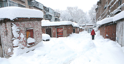 黑龙江省鹤岗市遭遇50年一遇雪灾