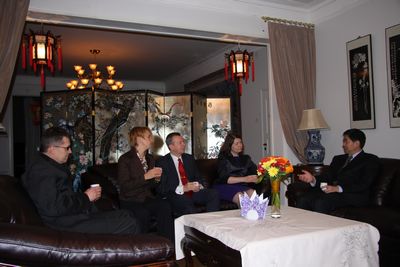 驻爱沙尼亚大使曲喆会见爱沙尼亚总统外事顾问