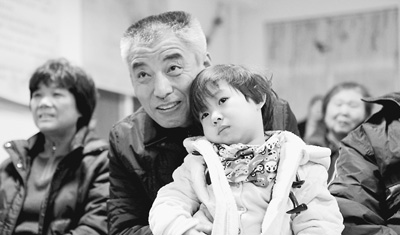 老人影院(体验·百姓视角 基层万象)