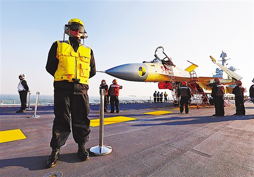 罗阳生前在航母的日日夜夜