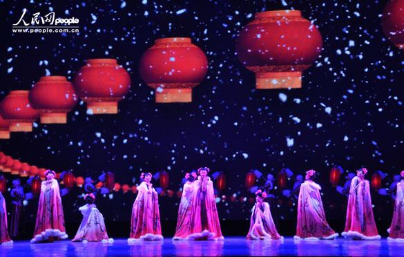 国家大剧院上演《战斗里成长》 战友文工团庆祝《我们的节日》_资讯频道_凤凰网