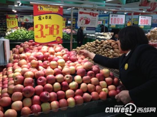 市里陕西富士苹果卖的很好