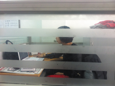 毛玻璃遇透明胶带立马走光