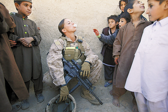 美军女兵在阿富汗