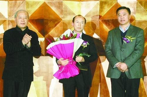 21世纪经济报道社长_南方日报出版社社长丘克军致辞.21世纪经济报道 -南方日报出版社社...(2)