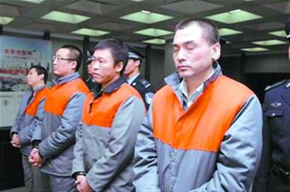 北京富商指使弟兄8年杀8人