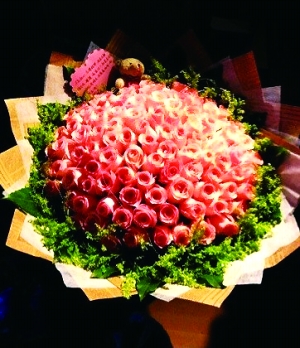 找一个吃货女友的压力