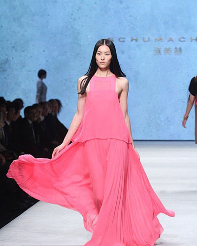 湘<em>妹子</em>刘雯入选<em>全球</em>最美女性 唯一亚洲面孔/图