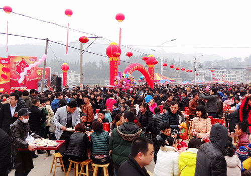 泰顺百家宴闹元宵 祭祀表演演绎浓烈民俗风情