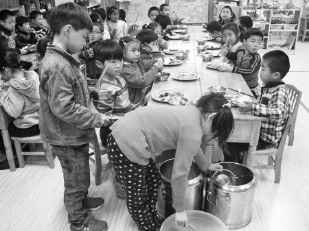 鄞州一幼儿园筷子行动家长支持率高达96%