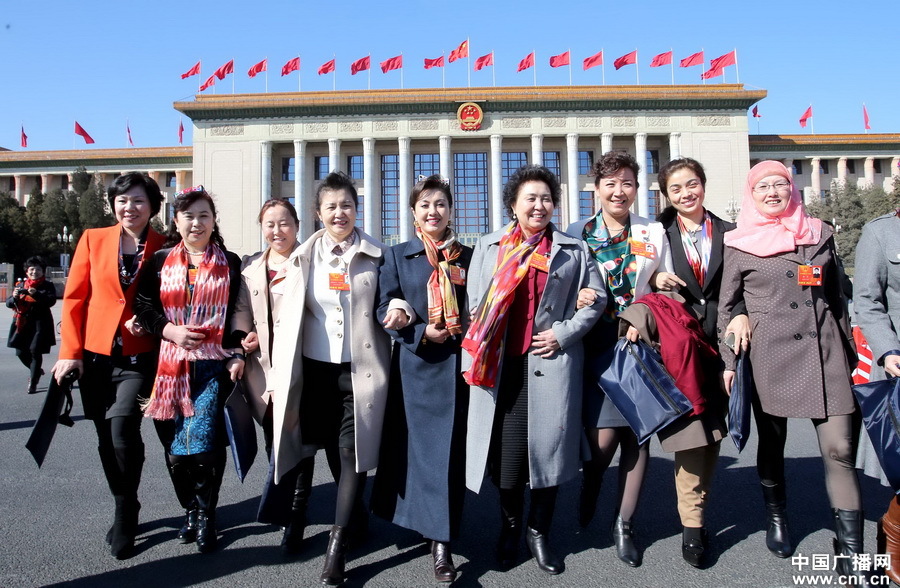 新疆各民族全国<em>人大女代表</em>风采(图)