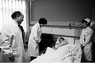 放弃找工作时机 女大学生 割肝救 姐感动浙江两