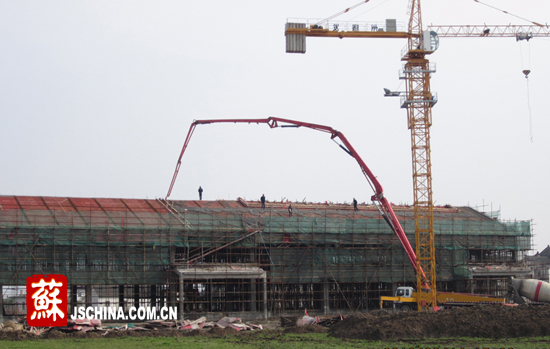 建设中的泰州海事监管救助基地。