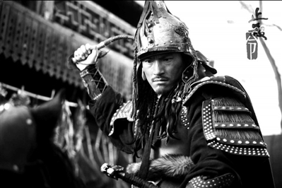 变身大将军耿乐学蒙语