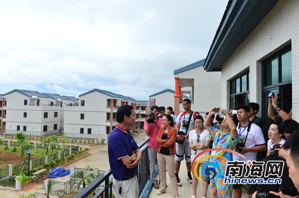 网媒记者赞陵水黎安镇大墩村:海南的"华西村"