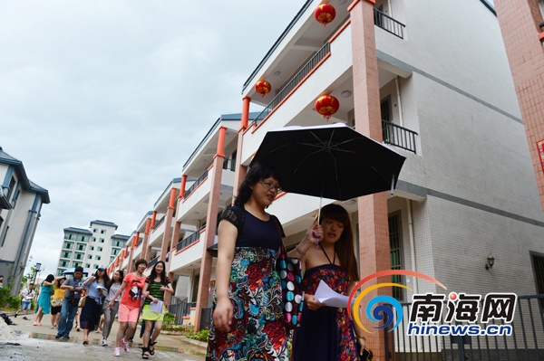 网媒记者赞陵水黎安镇大墩村:海南的"华西村"